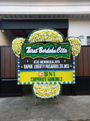 Papan Bunga Duka di Gading